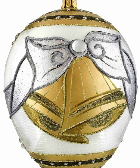The Coupling Jeweled Egg
